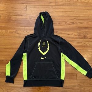 Boys Nike Therma-Fit hoodie